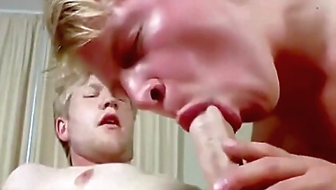 Hot blonde is an amazing dildo fuck fiesta greet with a anton